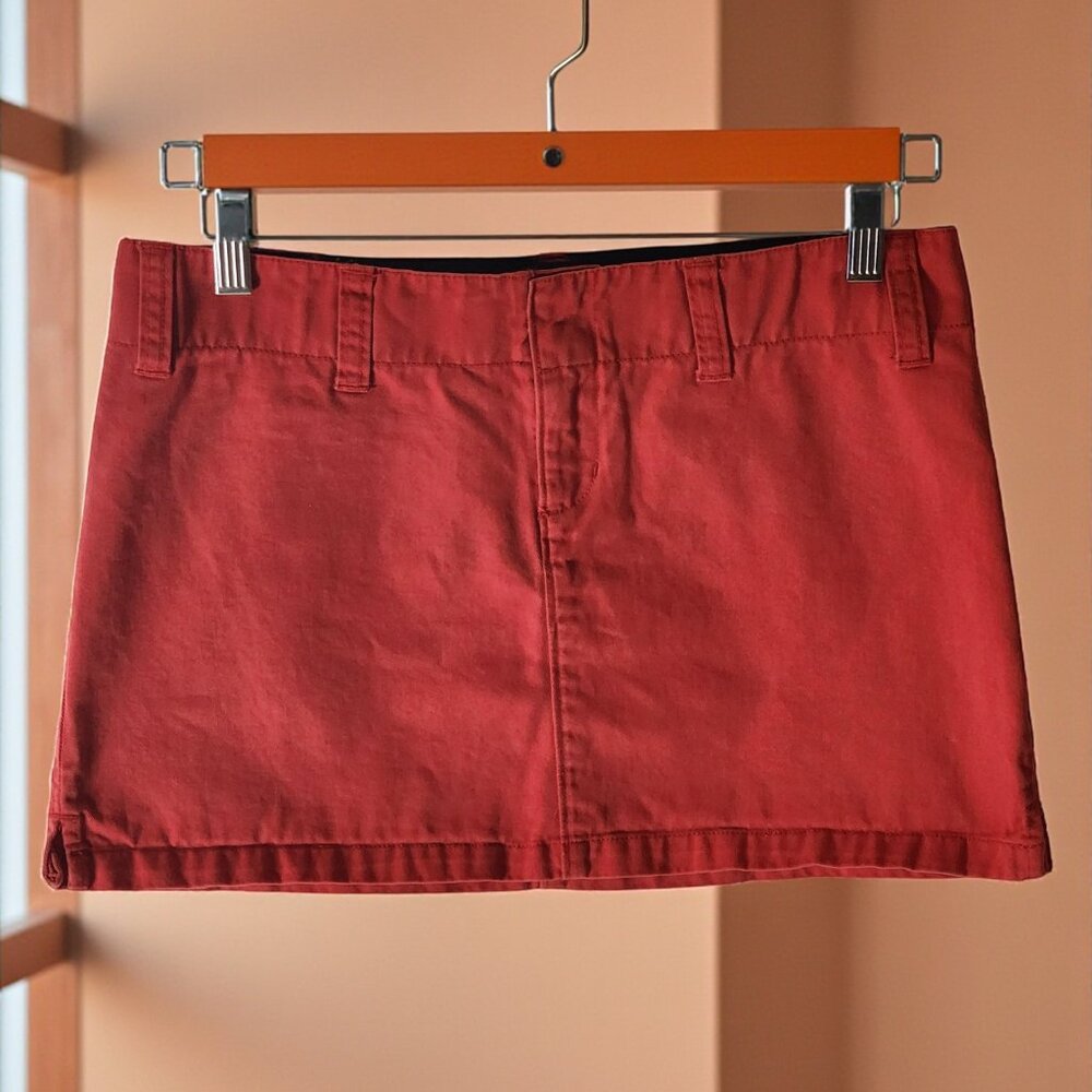 Split Red Cotton Mini Skirt | Y2K Retro Back Pocket Button Detail | Size 5 - Picture 2 of 10